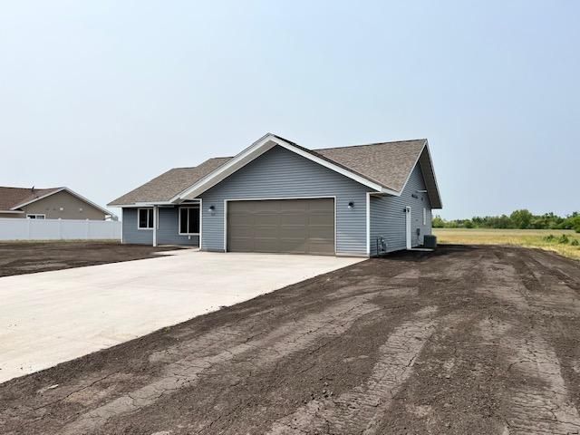513 Spruce Dr, Staples, MN 56479