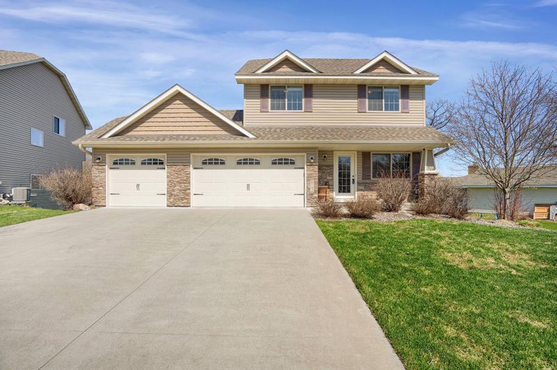 8742 Garvey Ct, Monticello, MN 55362