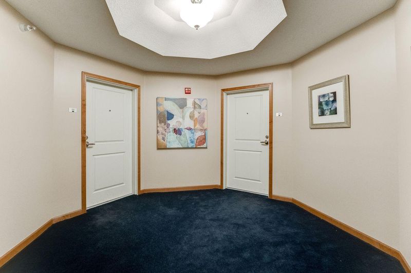 2103 Silver Bell Rd #101, Eagan, MN 55122
