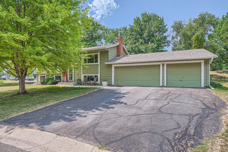 112148 Haering Ct W, Chaska, MN 55318
