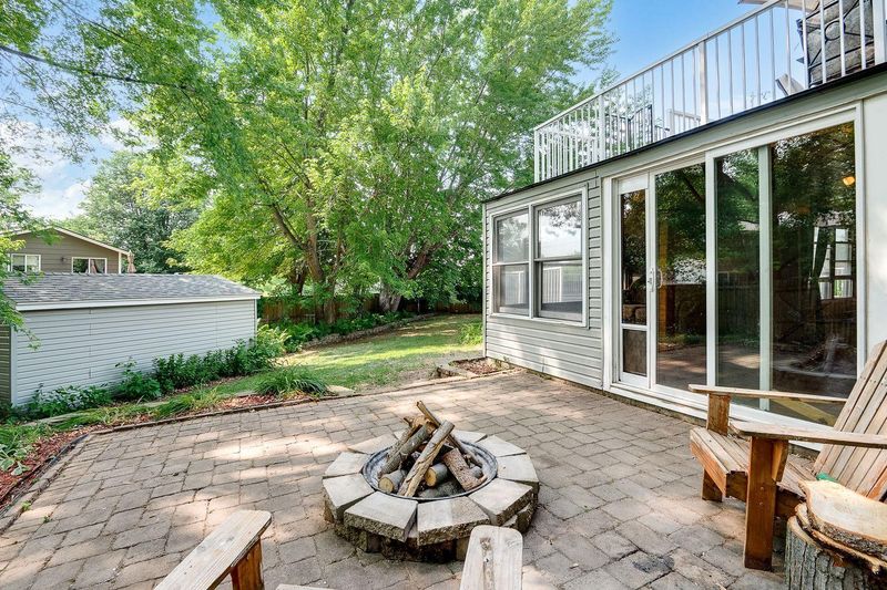20 W Louis St, New Market, MN 55054