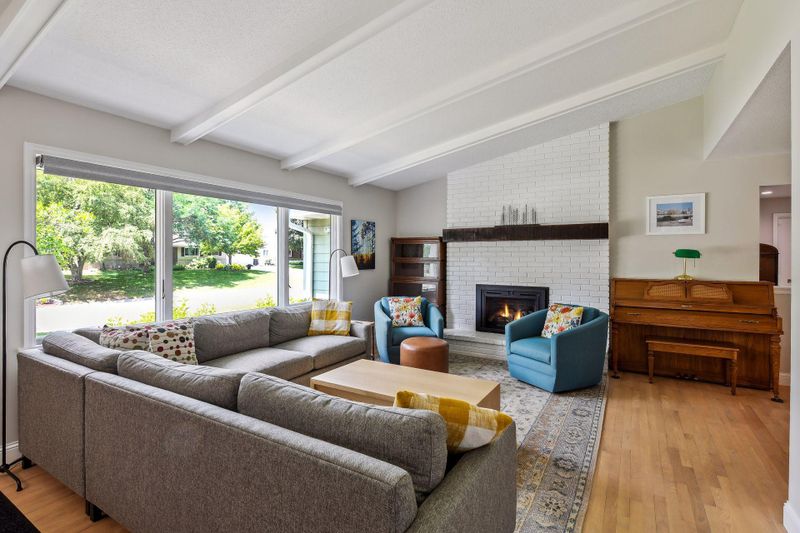 7125 Glouchester Ave, Edina, MN 55435