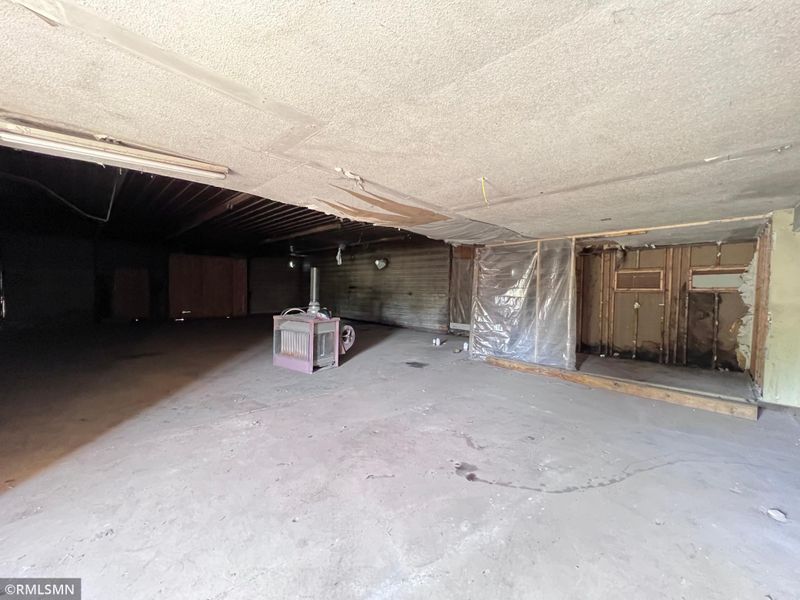 237 S Main St, Henriette, MN 55036
