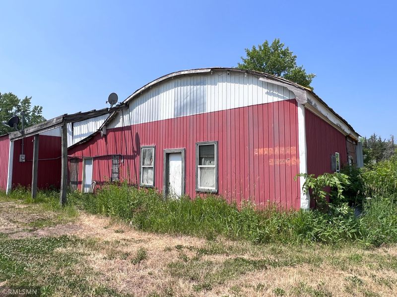 237 S Main St, Henriette, MN 55036