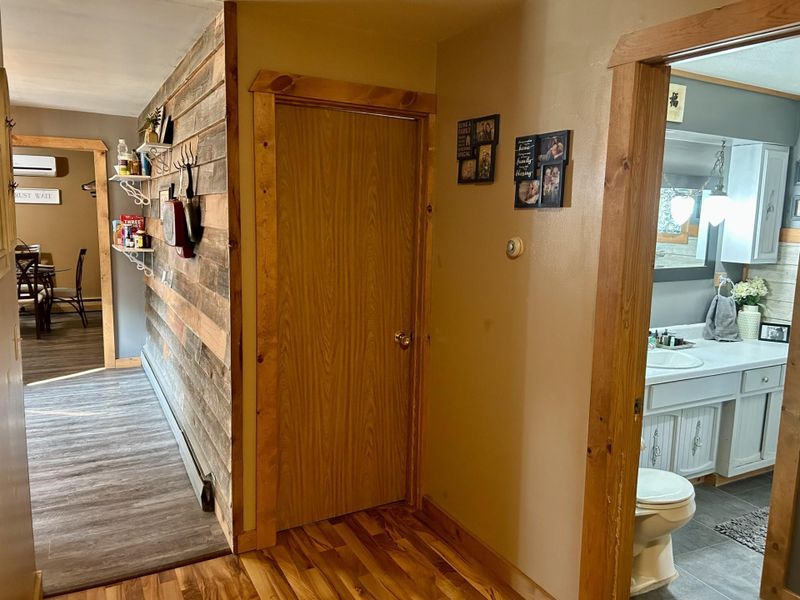 12 N Broadway, New York Mills, MN 56567