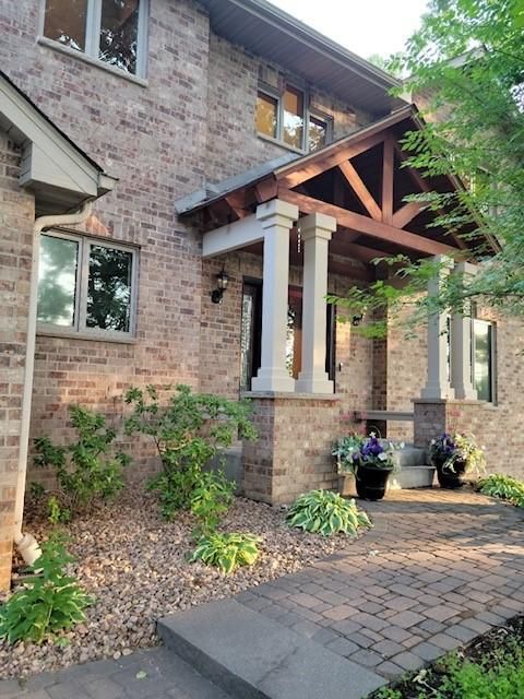1565 Viewcrest Ln, Burnsville, MN 55306