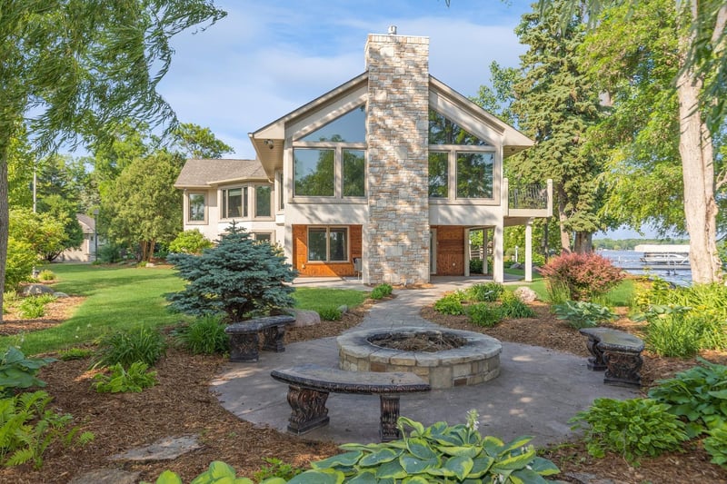 7370 N Shore Cir N, Forest Lake, MN 55025