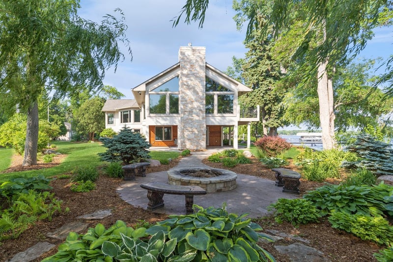 7370 N Shore Cir N, Forest Lake, MN 55025