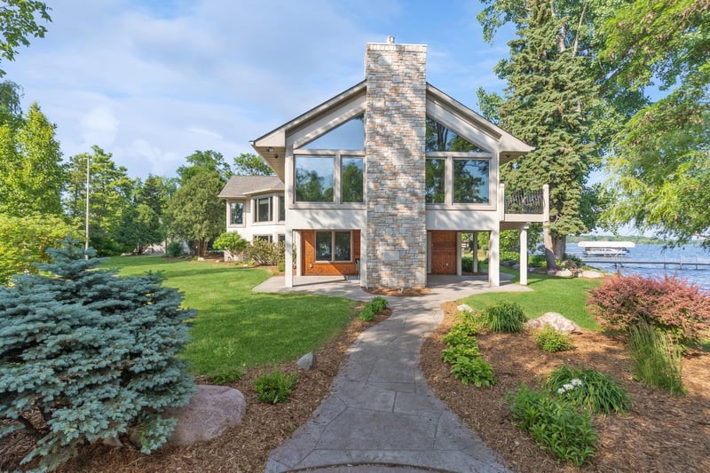7370 N Shore Cir N, Forest Lake, MN 55025