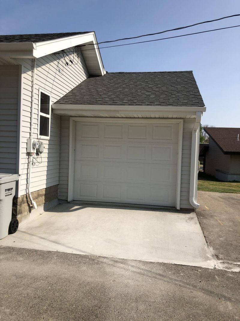 13 3rd Ave NW, Kasson, MN 55944