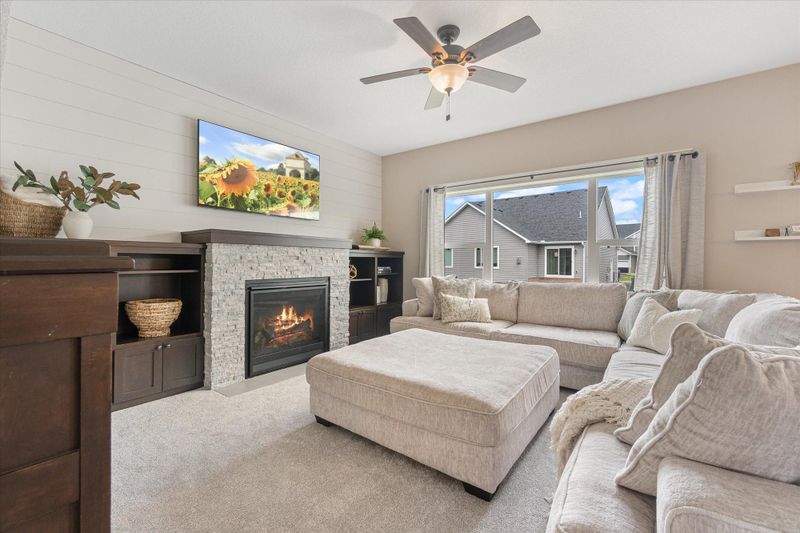 6740 21st Ave S, Lino Lakes, MN 55038