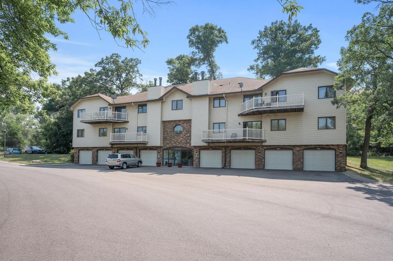 4193 Hilltop Point, Eagan, MN 55123