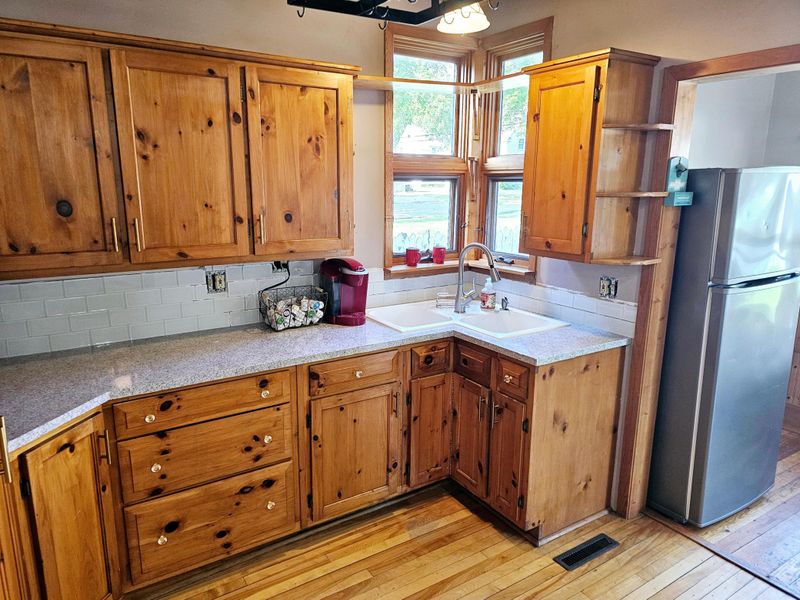 306 S 5th St, Montevideo, MN 56265