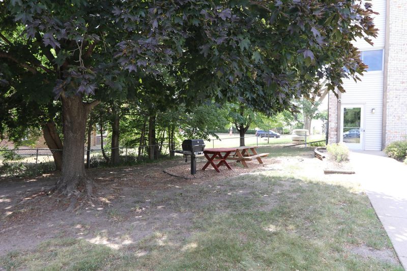 8935 Old Cedar Ave S #307, Bloomington, MN 55425