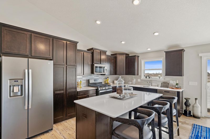 12325 Amber Dr, Rogers, MN 55374