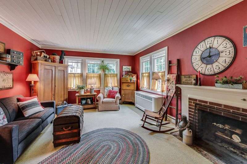 105 1st St SE, New Prague, MN 56071
