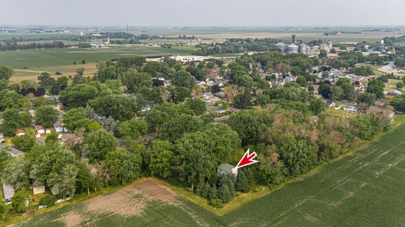 304 8th St SE, Hayfield, MN 55940