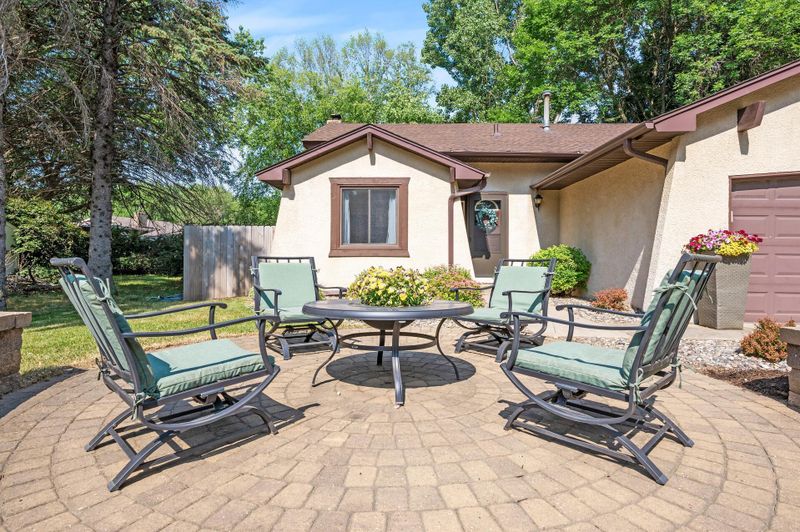 4891 Hanson Rd, Shoreview, MN 55126