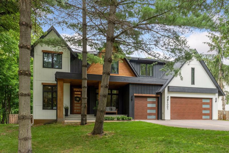 4865 Ferncroft Dr, Excelsior, MN 55331