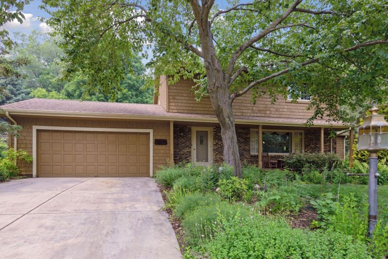 15110 Williston Ln, Hopkins, MN 55345