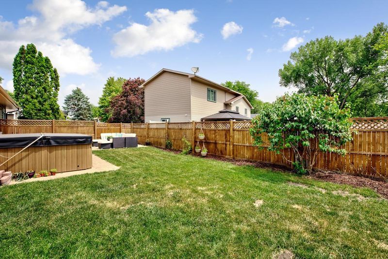 109 Thro Ave, Mankato, MN 56001