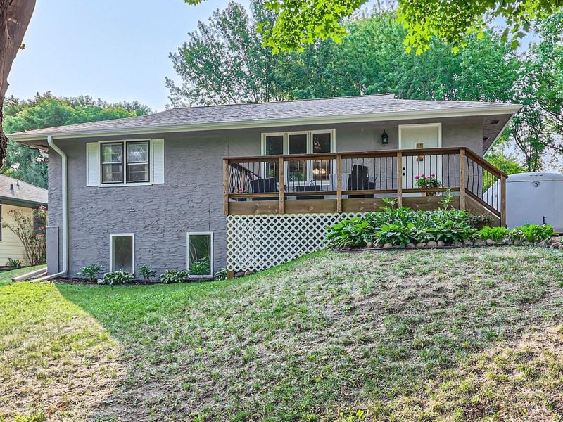 404 Mill Ave, Watertown, MN 55388