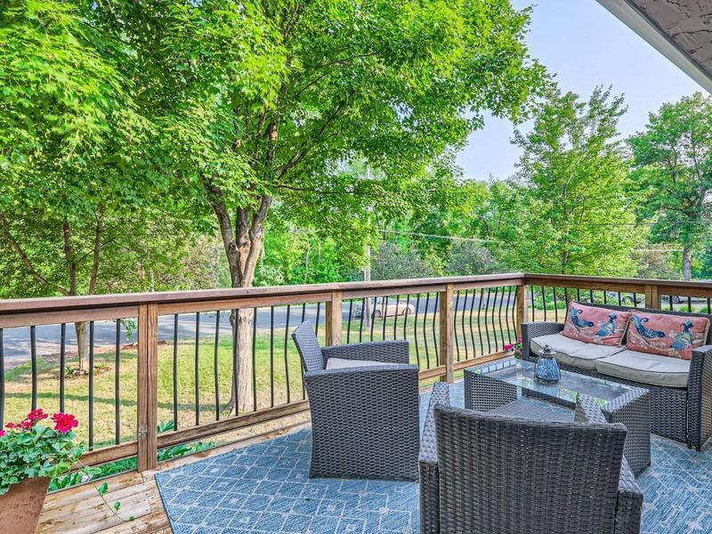 404 Mill Ave, Watertown, MN 55388