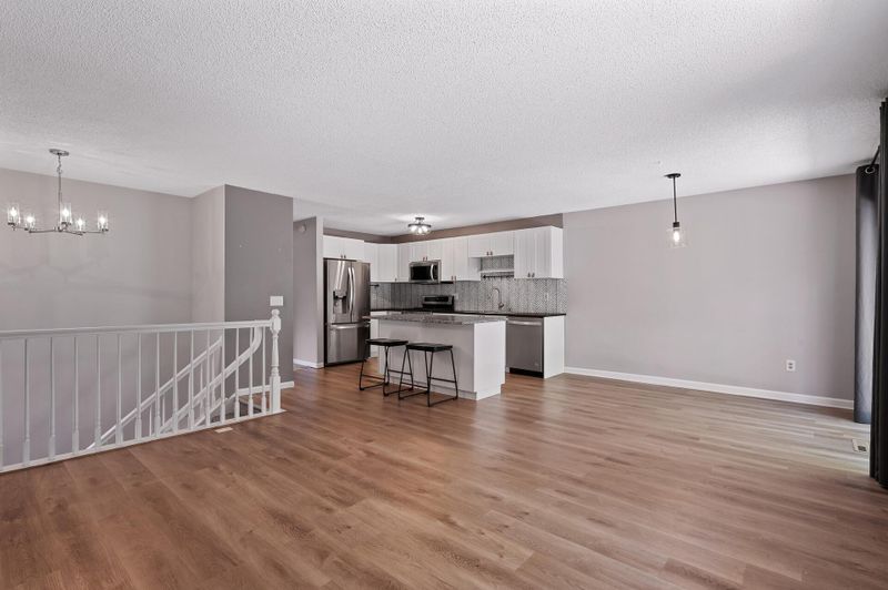 11131 Xavier Cir, Bloomington, MN 55437