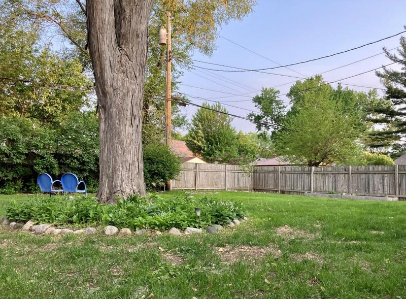 3923 Welcome Ave N, Robbinsdale, MN 55422