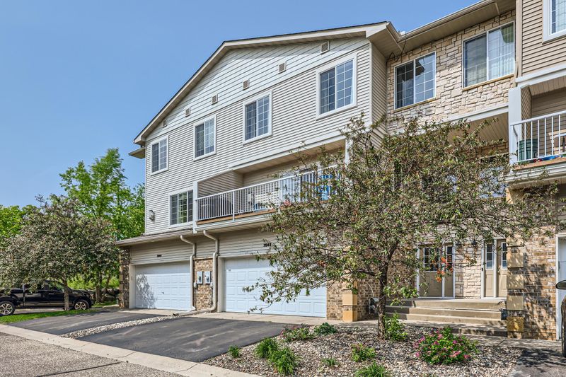 7048 S Park Dr, Savage, MN 55378