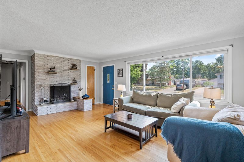 4815 Sharon Ln, White Bear Lake, MN 55110