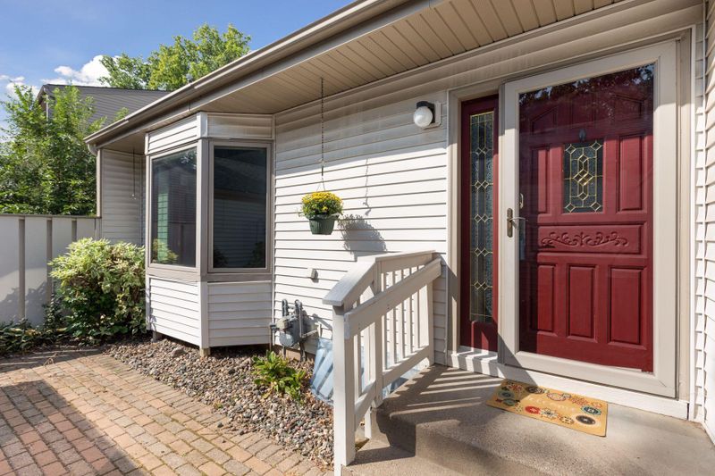 5542 Meister Rd, Fridley, MN 55432