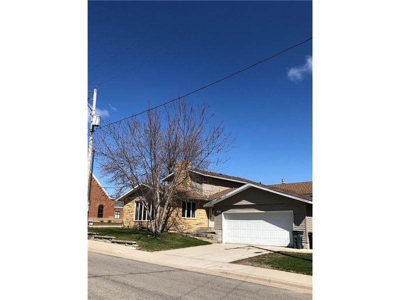 201 Church St S, Watkins, MN 55389