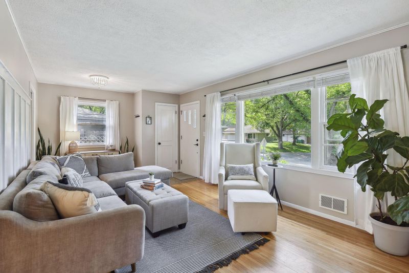 9400 W 14th St, Saint Louis Park, MN 55426