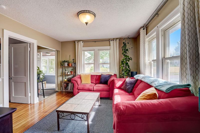 1762 Beech St, Saint Paul, MN 55106