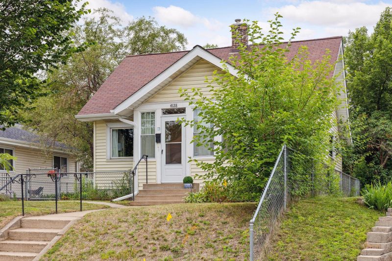 4128 5th Ave S, Minneapolis, MN 55409