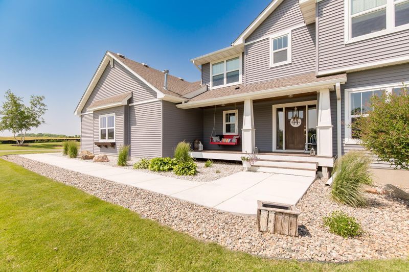 1676 Langford Trl, New Prague, MN 56071