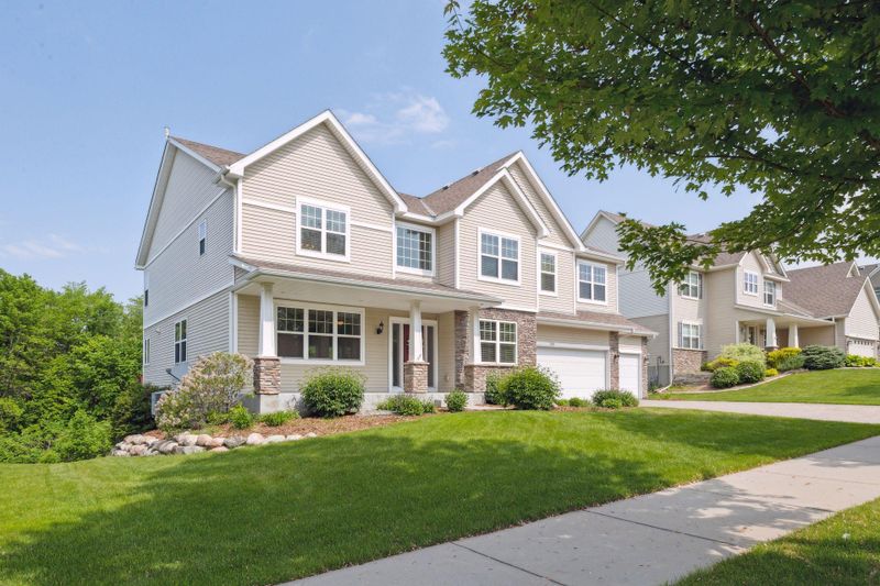 2540 Acorn Rn, Victoria, MN 55386
