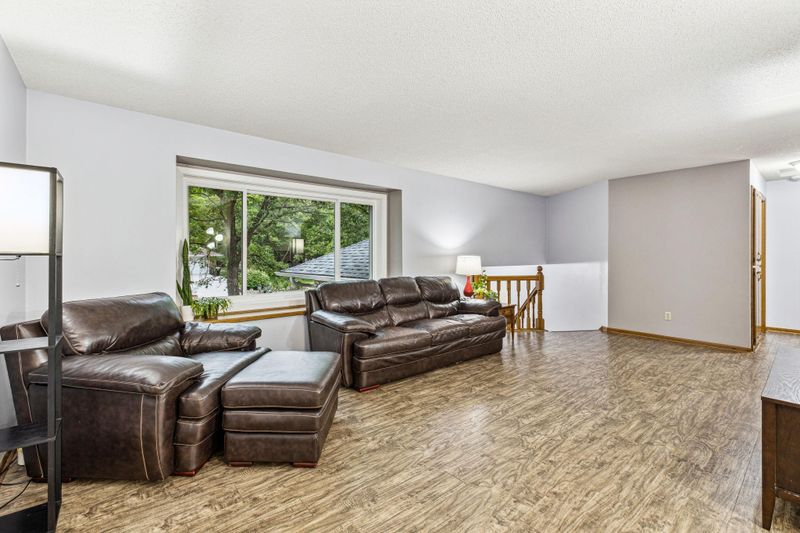 1580 99th Ave NW, Coon Rapids, MN 55433