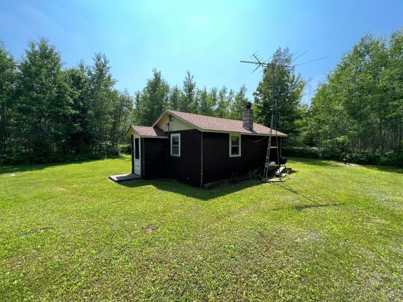 5869 Hill Rd, Floodwood, MN 55736