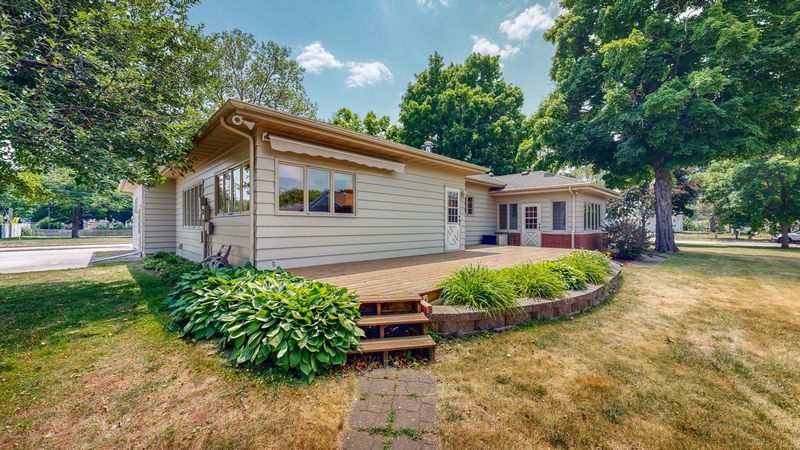 302 N Oak St, Lake City, MN 55041