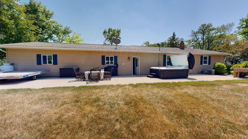 602 2nd Ave S, Raymond, MN 56282