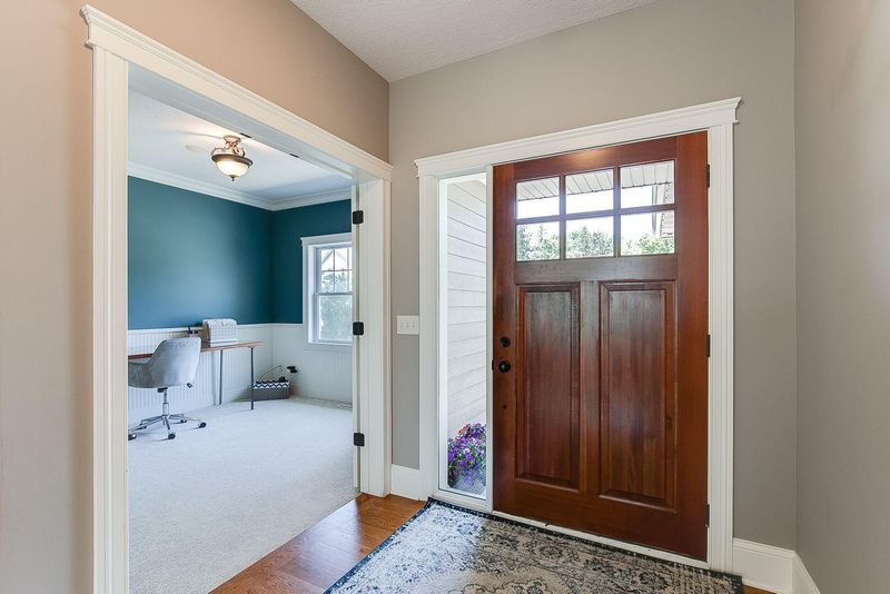 3190 Mulligan Ln, Chaska, MN 55318