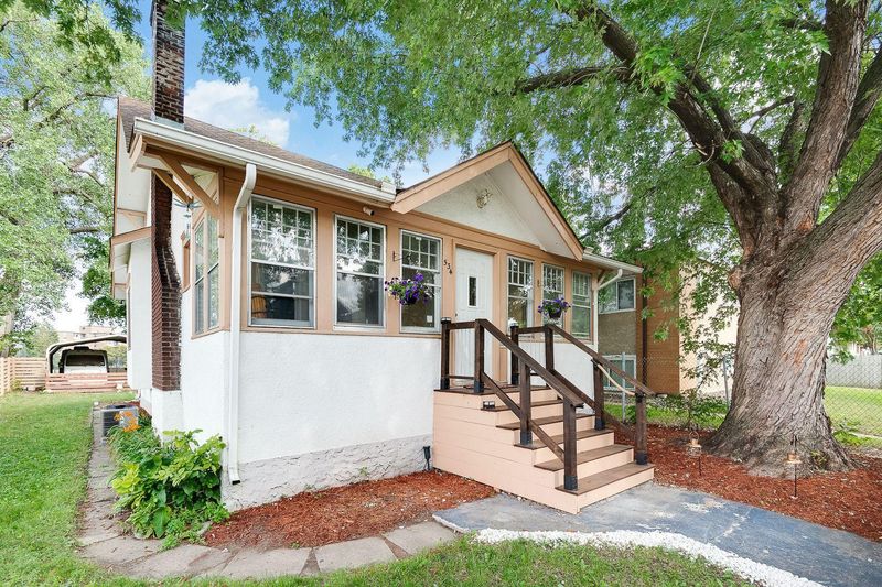 534 Knox Ave N, Minneapolis, MN 55405