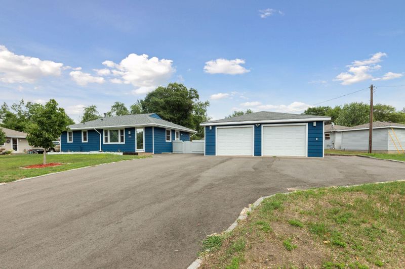 10489 Washington Blvd NE, Blaine, MN 55434
