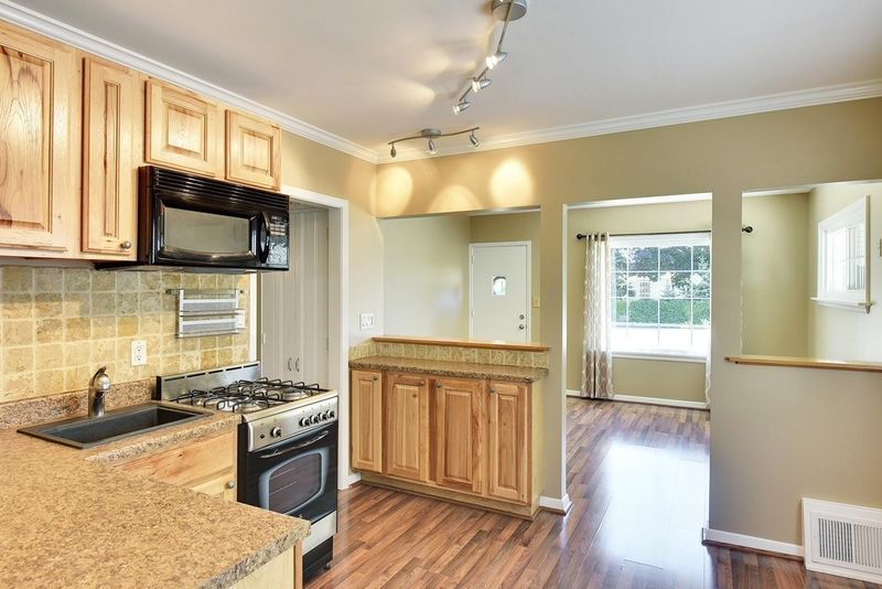 6124 Xerxes Ave S, Edina, MN 55410