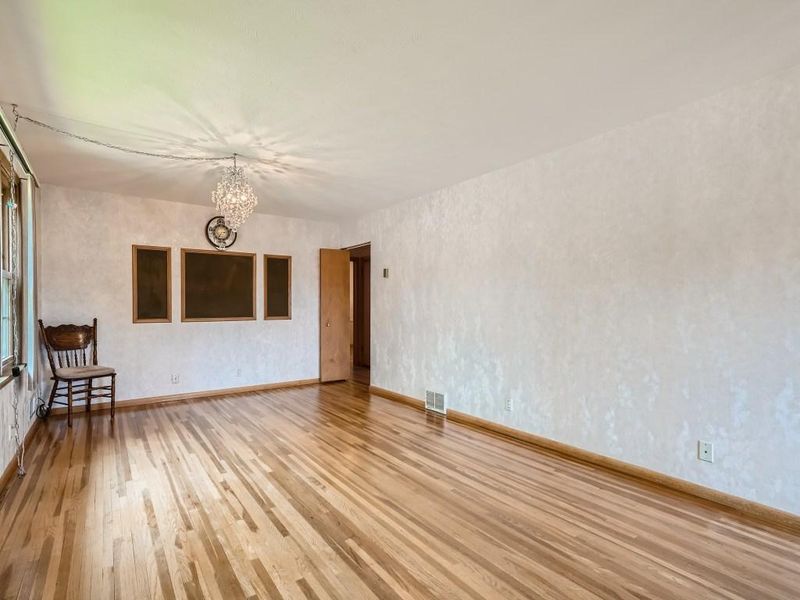 5046 Sunnyside Rd, Mounds View, MN 55112