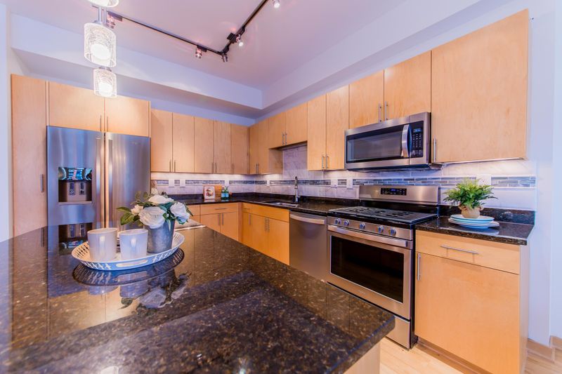215 10th Ave S #629, Minneapolis, MN 55415