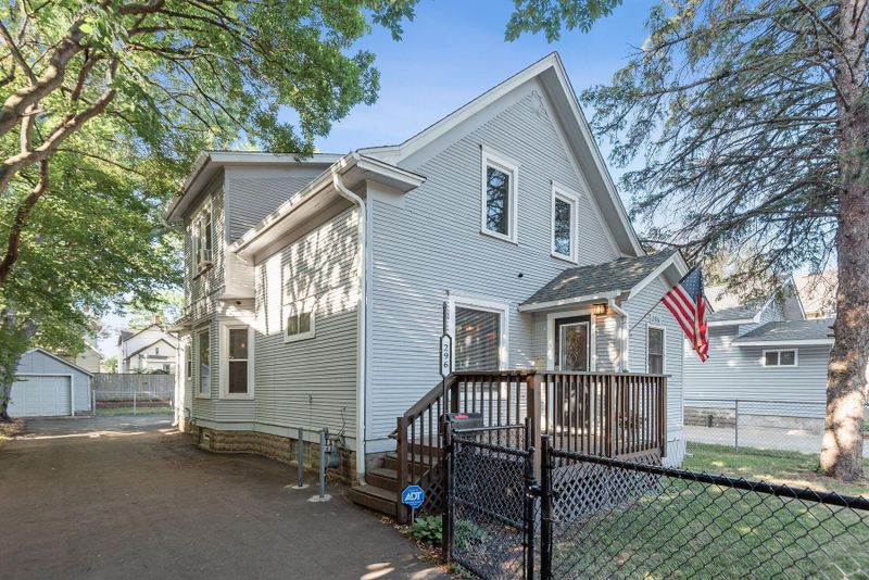 296 Thomas Ave, Saint Paul, MN 55103