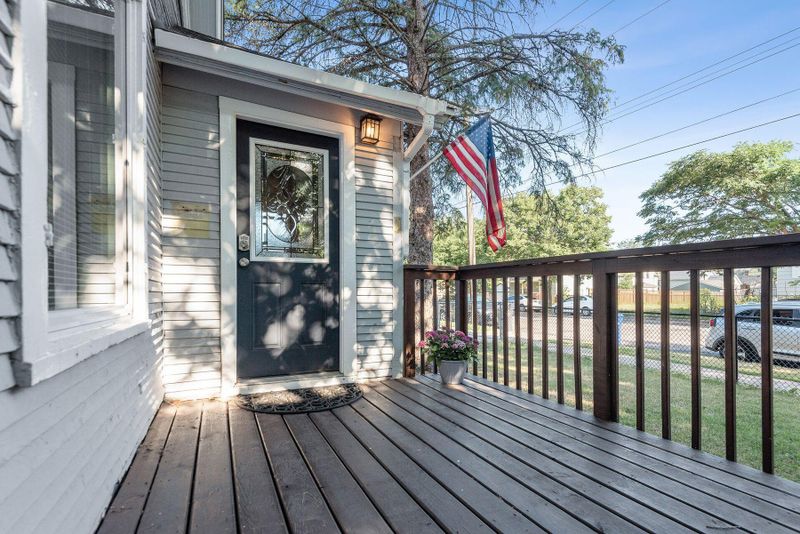 296 Thomas Ave, Saint Paul, MN 55103